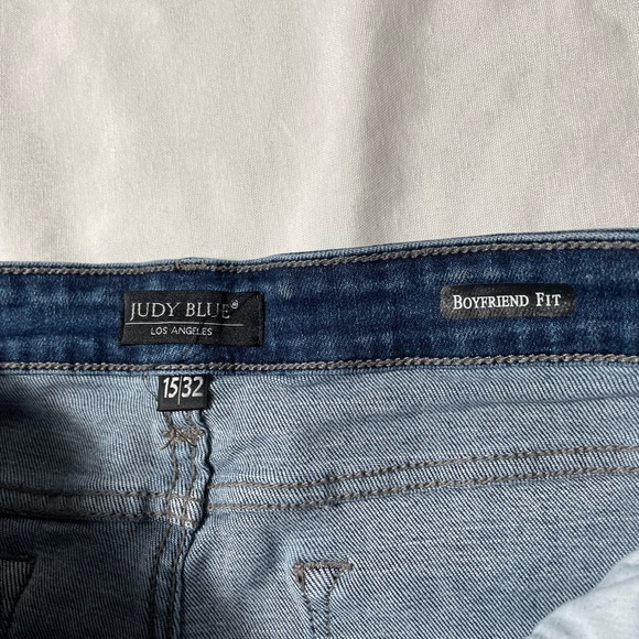 Judy Blue Destroyed Bleach Splatter Boyfriend Blue denim jeans Size 32 - Picture 7 of 8